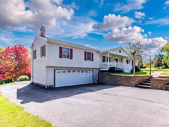 3rd image of 6 Overlook Drive