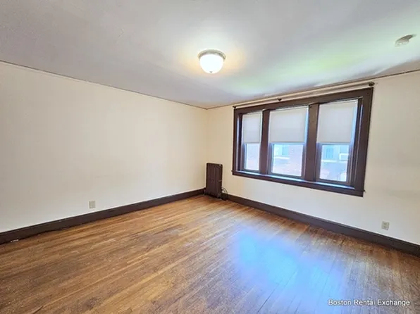 20 W Wyoming Ave APT 21, Melrose, MA 02176