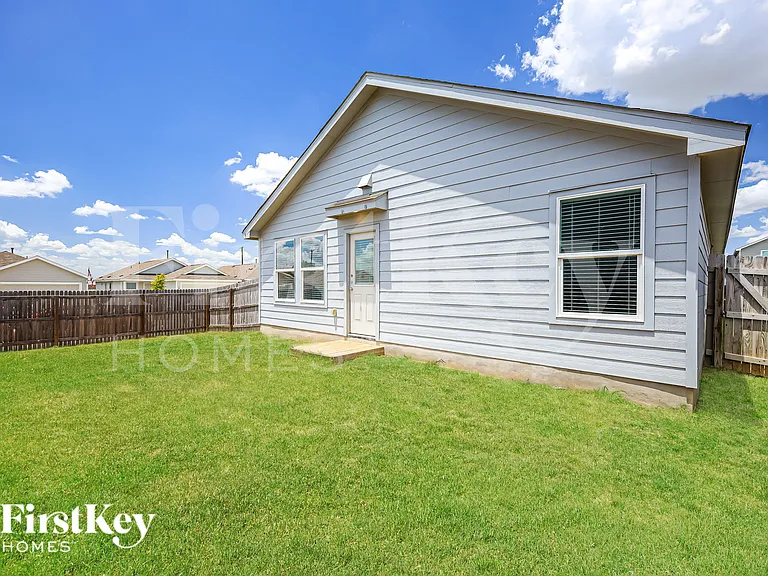 2404 Lake Hls — Photo 18