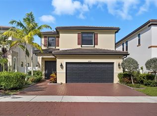 10572 W 35th Way, Hialeah, FL 33018