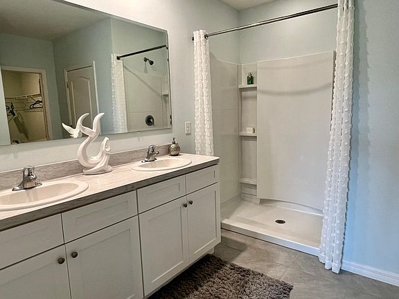 5th image of 3267 Carpentaria Dr