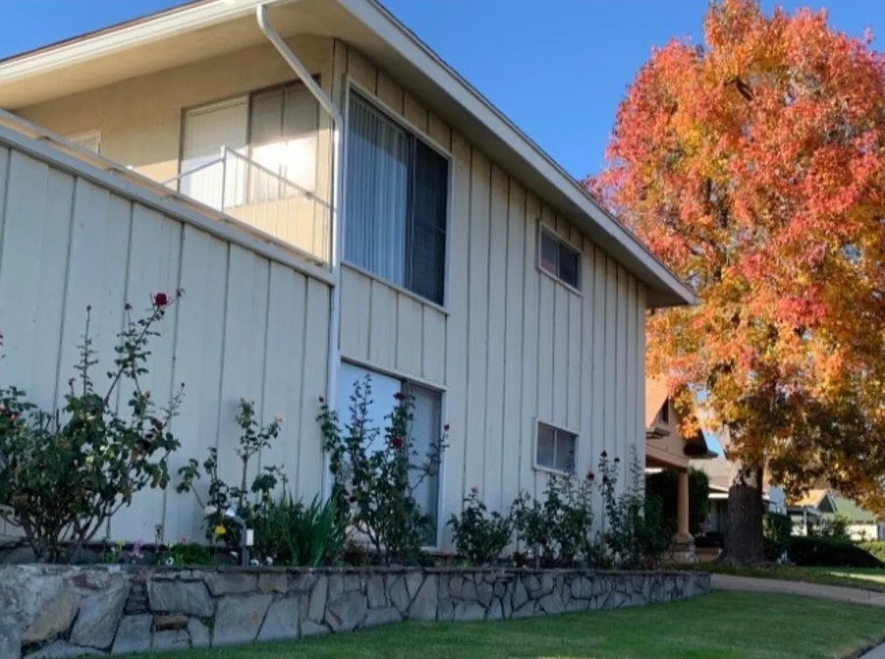 2 bed, 900 sqft, $2,000 — Photo 3