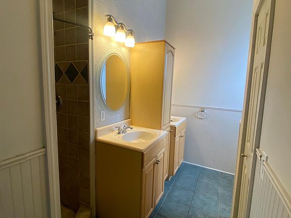 5th image of 410 Pike St Floor 2