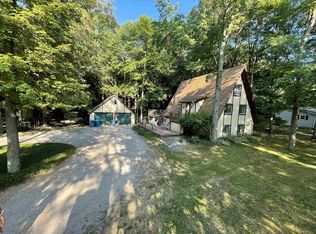 2033 S Poseyville Rd, Midland, MI 48640