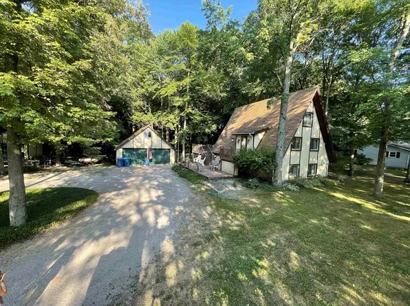 2033 S Poseyville Rd, Midland, MI 48640