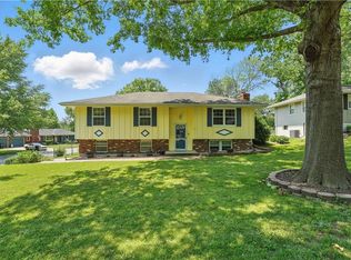 304 SE Moore St, Blue Springs, MO 64014