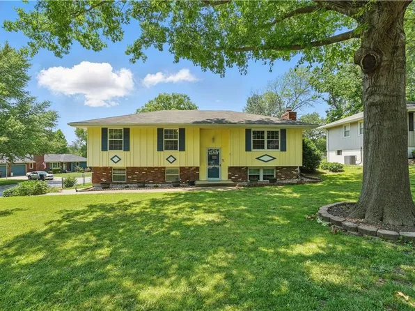 304 SE Moore St, Blue Springs, MO 64014