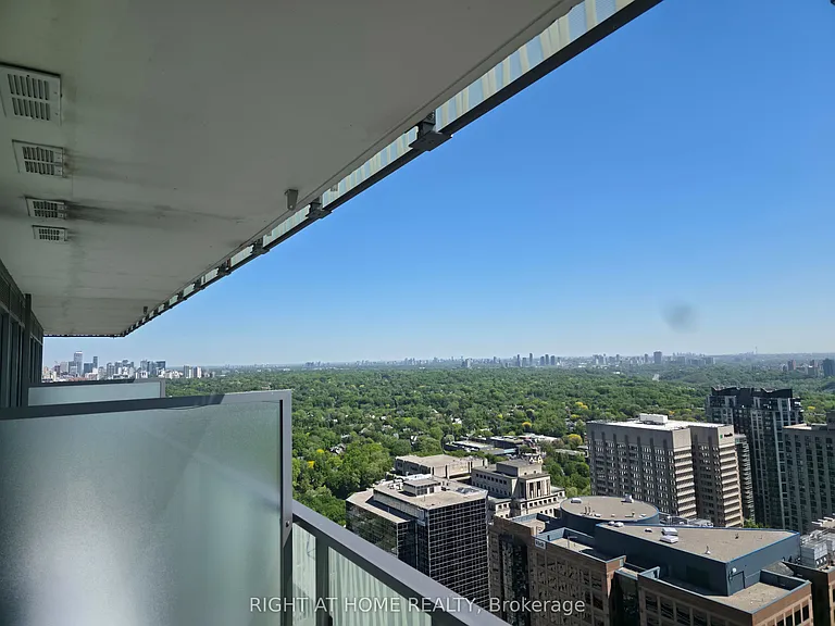 50 Charles St E #3613 — Photo 13