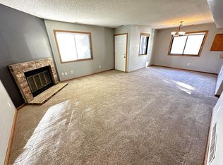 7693 157th St W, Apple Valley, MN 55124
