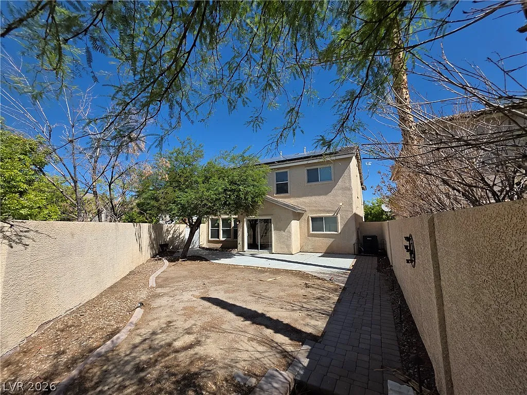 5 bed, 2.5 bath, 2514 sqft, $2,659 — Photo 4