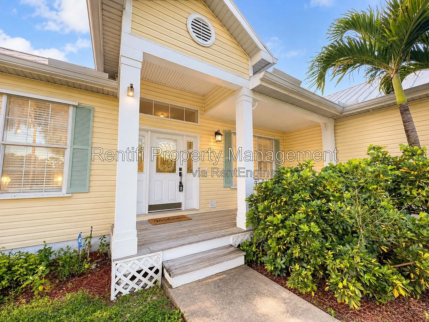 3 bed, 2.0 bath, 1585 sqft, $1,699 — Photo 2