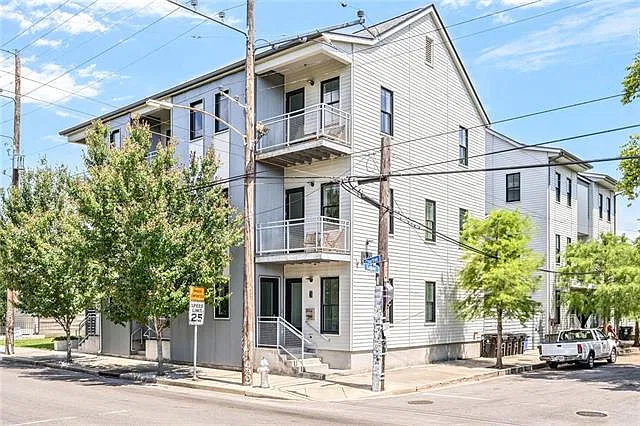 2 bed, 2.5 bath, 1445 sqft, $2,500 — Photo 1