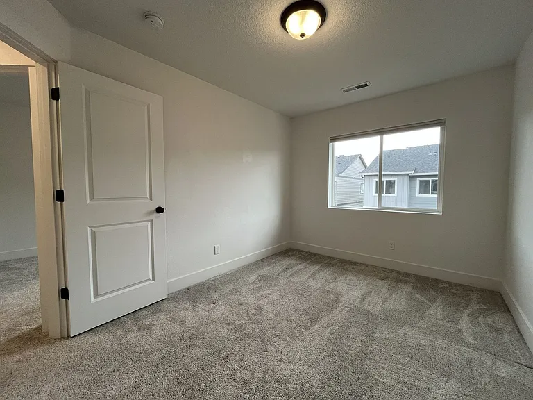 2875 S Magnolia Dr — Photo 41