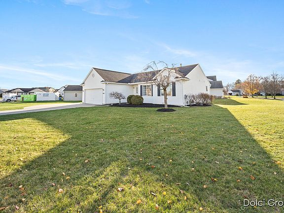 4th image of 1073 E Avery Ct NW
