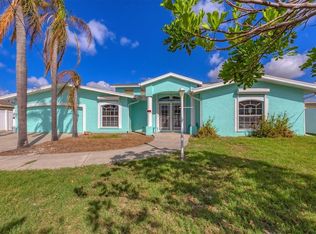 9 Southwind Dr, Englewood, FL 34223