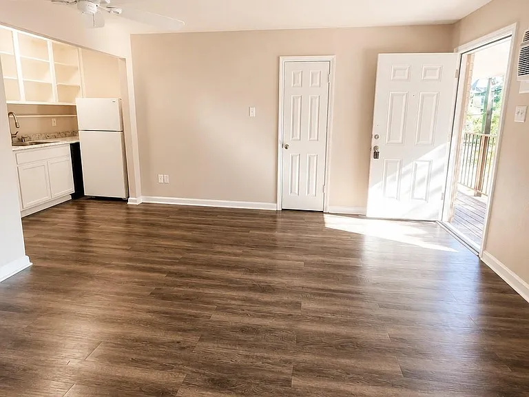 1756 W Main St #7 — Photo 5