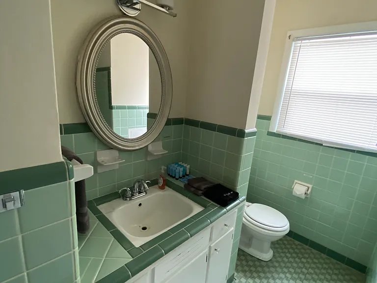 1801 University Ave — Photo 35
