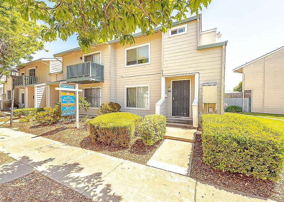 1st image of 32250 Mercury Way