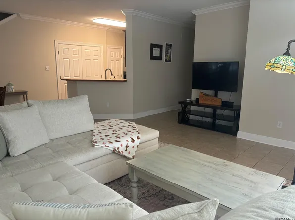 10600 Lakes Blvd APT 710, Baton Rouge, LA 70810