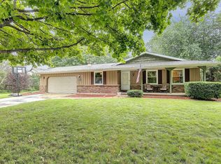3635 Glenbrooke Ln, Green Bay, WI 54301
