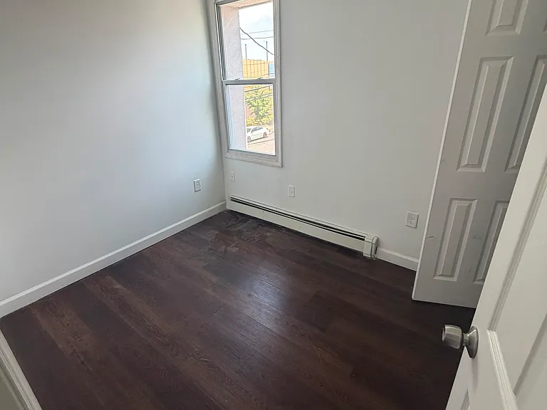 38 11th Ave #2A — Photo 2