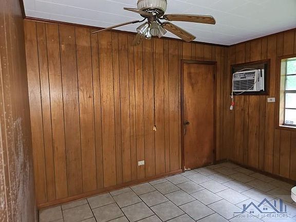4th image of 295 Fieldcrest Dr
