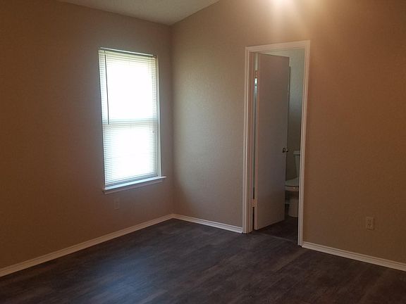 2nd image of 320 Crowe Dr