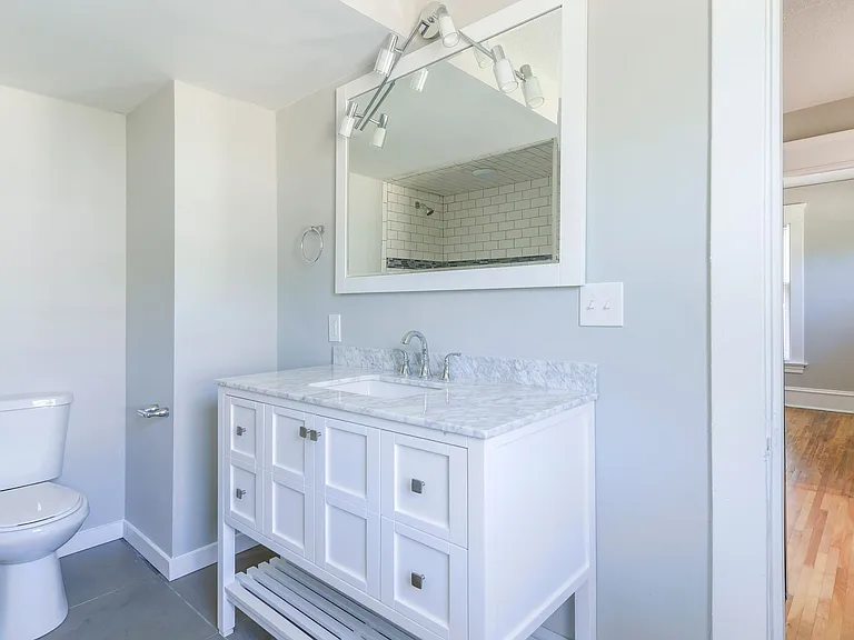 2600 Dupont Ave South — Photo 1