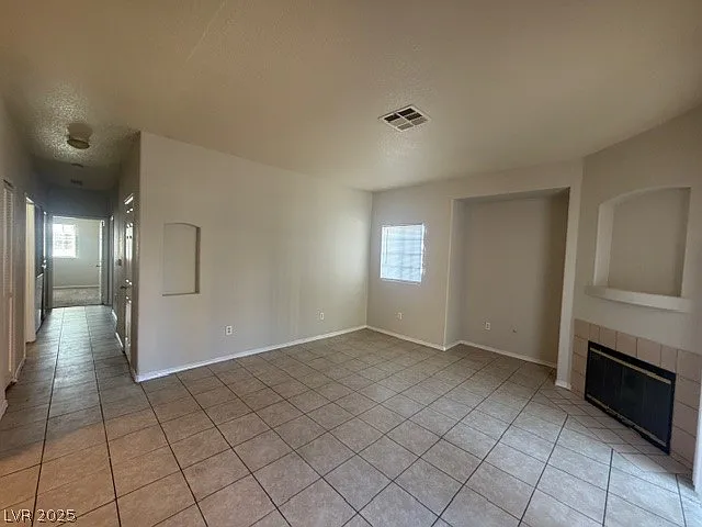 Building Photo - 4730 E Craig Rd #1103