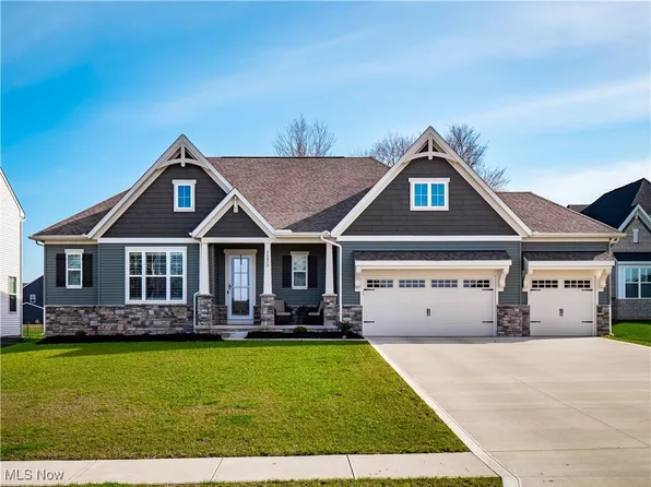 36879 W Shore Pkwy, North Ridgeville, OH 44039