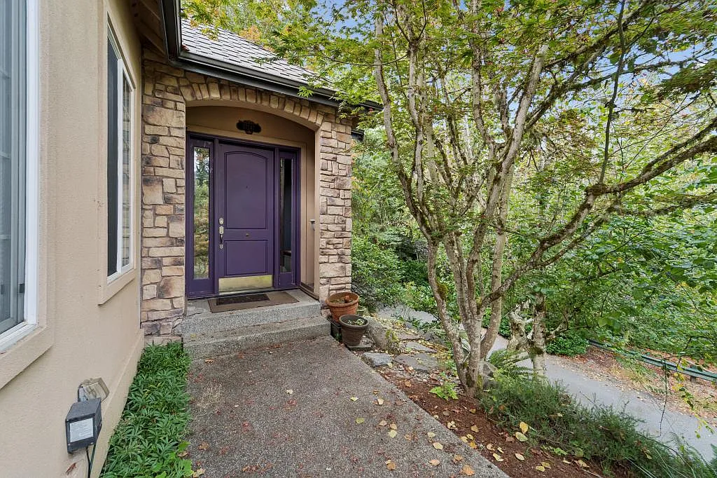 17247 SE 54th Place - 3 bedrooms + den — Photo 2
