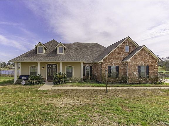 4th image of 203 Lakeside Dr