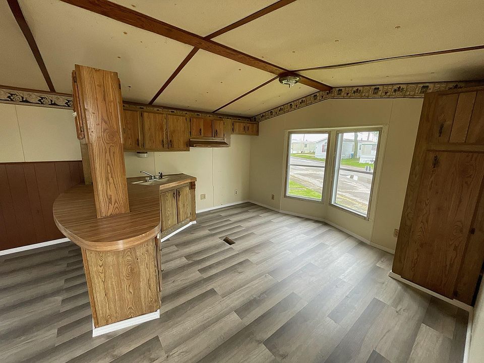 1st image of 300 Clay St #46