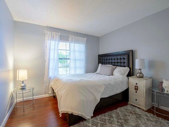 2nd image of 5924 Strawberry Lakes Circle