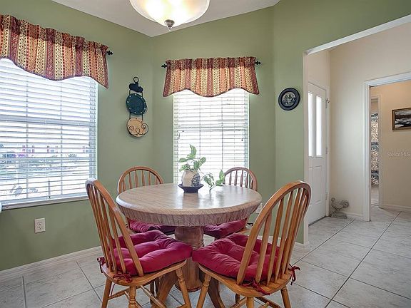 5th image of 282 Society Hill Cir