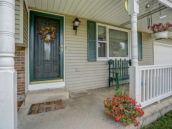 2nd image of 514 Oatfield Ln