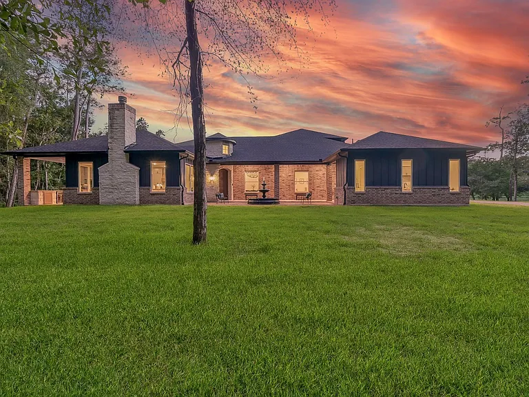 15937 Stagecoach Rd — Photo 2