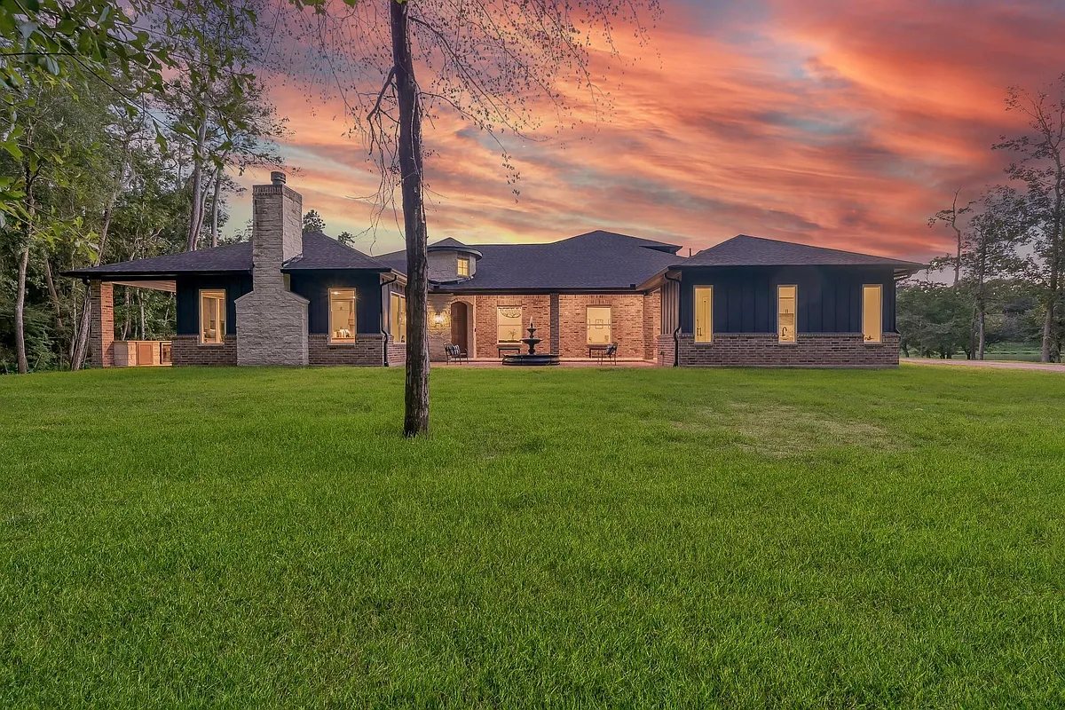 Building Photo - 15937 Stagecoach Rd