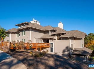 3235 N Ridge Ln, Roseland, VA 22967