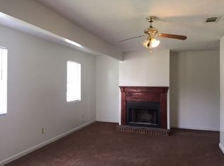 621 Maplewood Dr, Bonaire, GA 31005