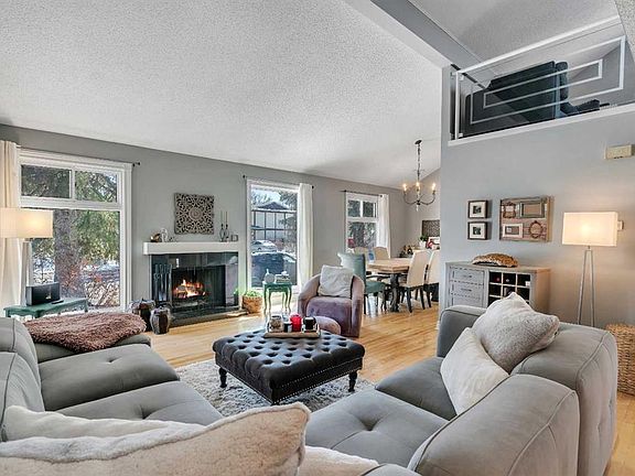 2nd image of 12 SE Oakvale Pl SW