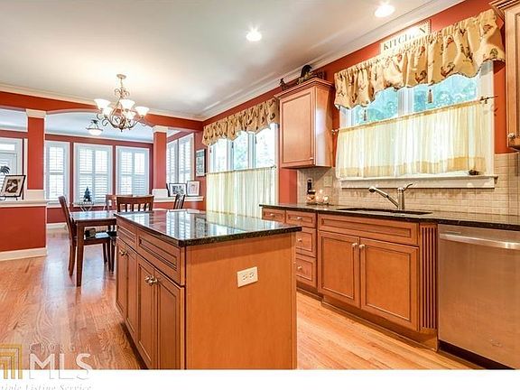 5th image of 15 Knollwood Way NW