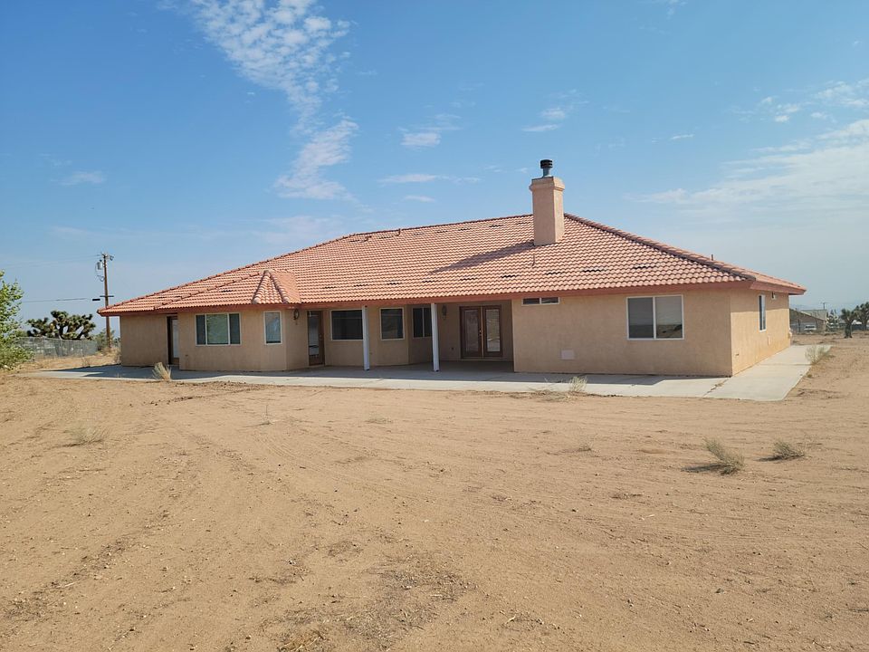 2nd image of 7955 Avenal St