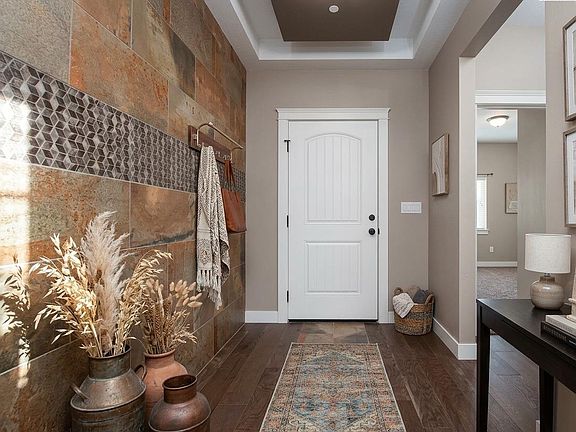 3rd image of 4384 Corvina St