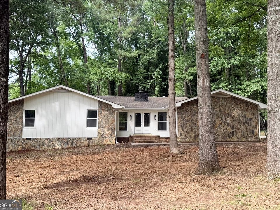 1st image of 110 Canterbury Ln