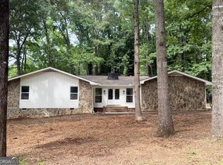 110 Canterbury Ln, Fayetteville, GA 30215