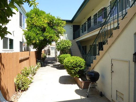 4th image of 4537 51st St