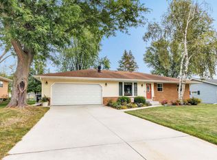 305 Brookridge St, Green Bay, WI 54301