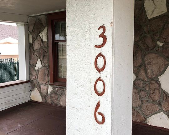 2nd image of 3006 S Harvard Blvd