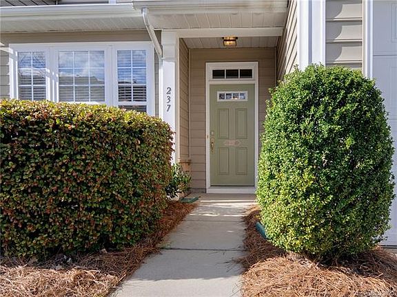 2nd image of 237 Park View Dr